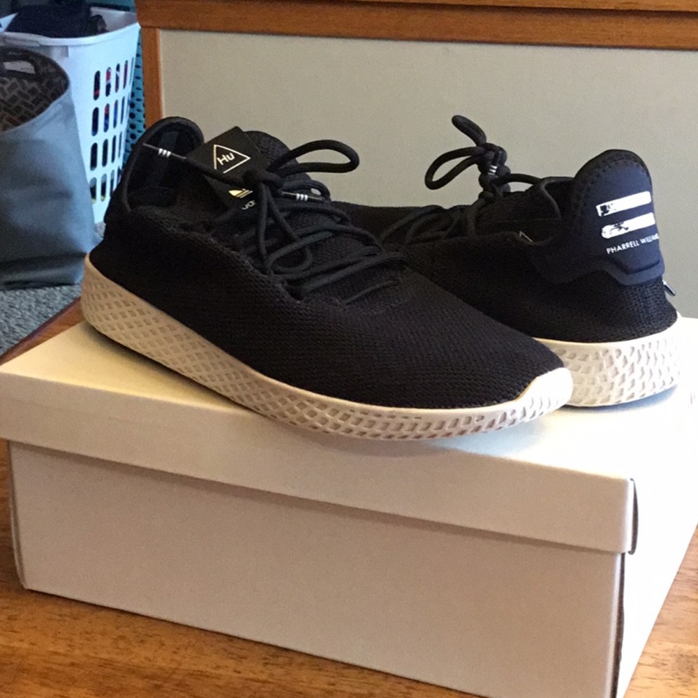 Adidas Pharrell x Tennis "Carbon"